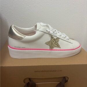 Vintage Havana Sneakers!